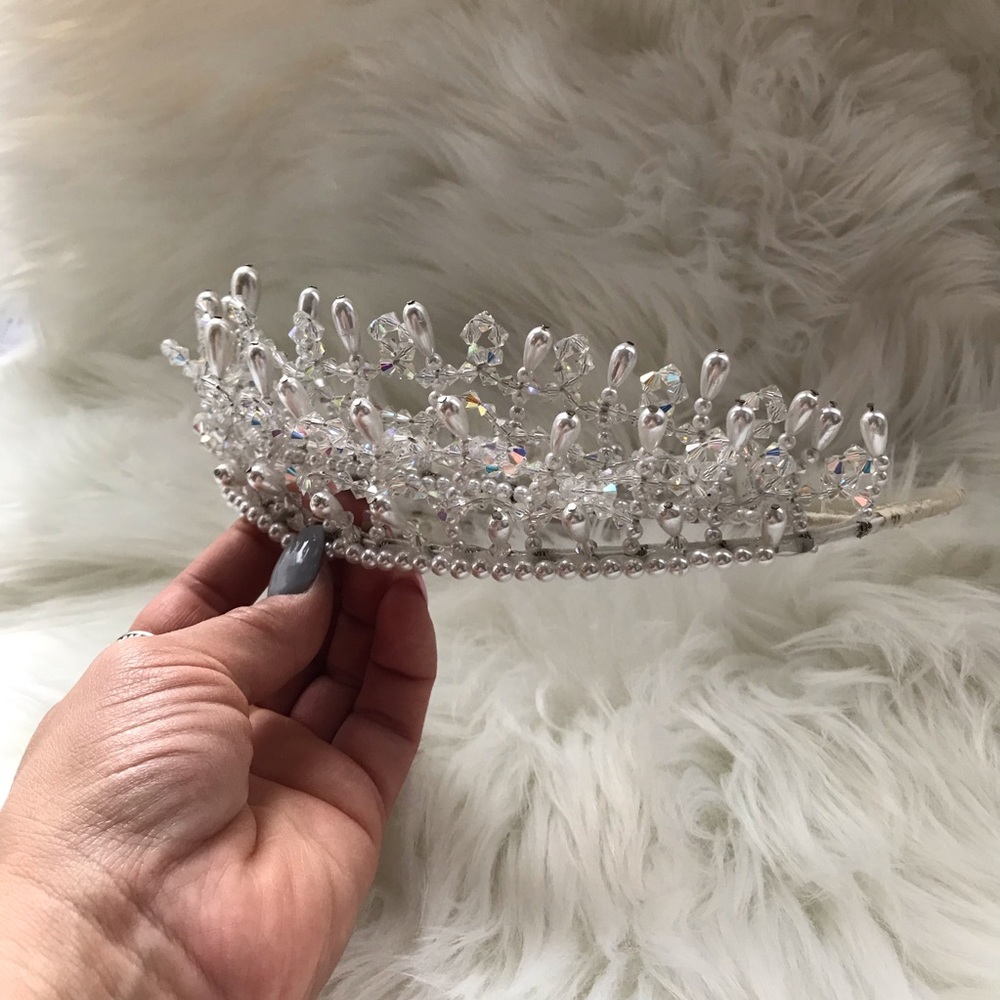 👑🥂💍 👰🏻HOST PICK VINTAGE WEDDING CROWN 👑🥂💍 - Picture 7 of 9